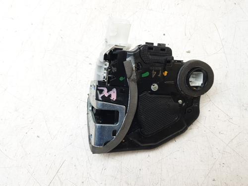 rear-right-lock-toyota-c-hr-_x1_-2016-30931863 main image