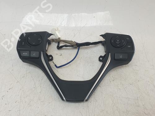 Used Steering wheel controls TOYOTA AURIS (_E18_) 1.8 Hybrid (ZWE186_, ZWE186R) (136 hp) 29400233