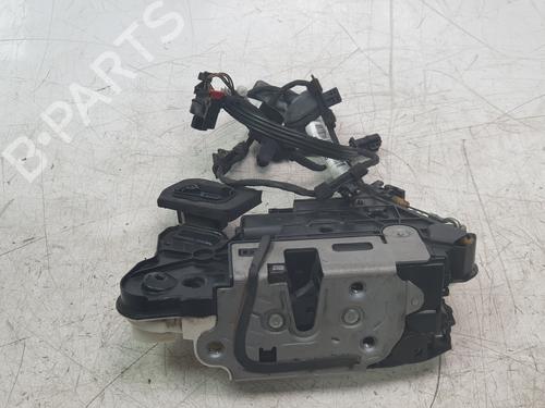 front-left-lock-seat-leon-5f1-2012-2013-2014-2015-2016-2017-2018-2019-2020-2021-28599592 main image