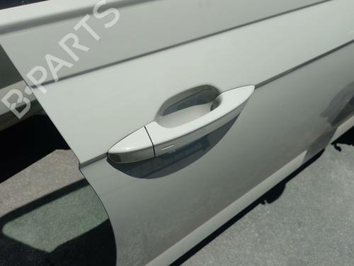 Høyre foran utvendig håndtak Høyre foran utvendig håndtak VW TAIGO (CS1) 1.0 TSI (110 hp) 37174302 37174302