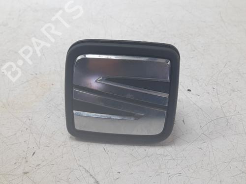 Used Tailgate handle Tailgate handle SEAT LEON (KL1, KLG) 2.0 TDI (116 hp) 33203493 33203493