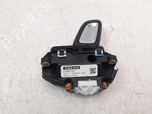 Gear lever VOLVO XC60 II (246) B4 Mild-Hybrid | BP18492162M90 