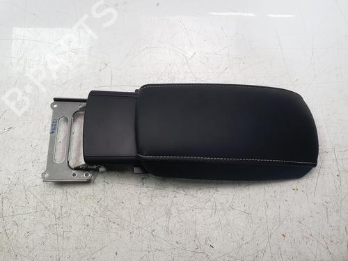 Armlæn TOYOTA COROLLA Hatchback (_E21_, _EA1_, _EH1_) 1.8 Hybrid (ZWE211) (98 hp) 29827310