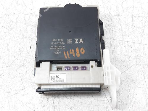 Used Fuse box TOYOTA COROLLA Hatchback (_E21_, _EA1_, _EH1_) [2018-2025]  17028215