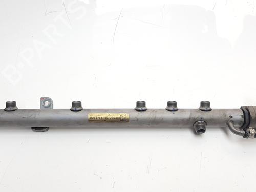 Used Injection rail MERCEDES-BENZ S-CLASS (W221, V221) S 320 CDI (221.022, 221.122) (235 hp) 10416555