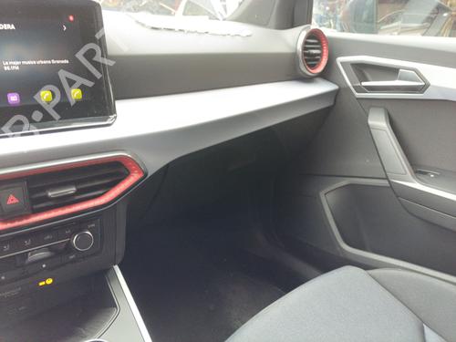 Used Glove box SEAT ARONA (KJ7, KJP) 1.0 TSI (116 hp) 24807914