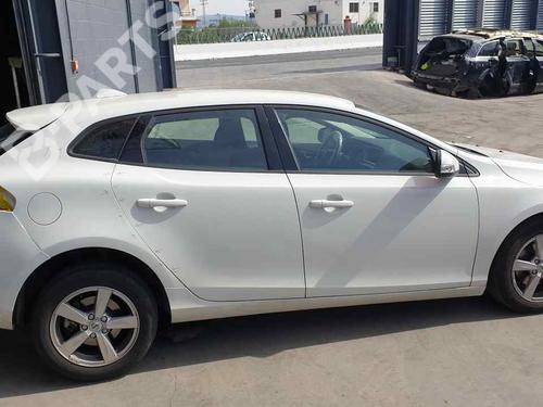 Used Parts VOLVO V40 Hatchback (525)  D2  846516