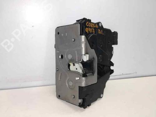 Venstre fortil lås OPEL CORSA E (X15) 1.4 (08, 68) (75 hp) 3241686
