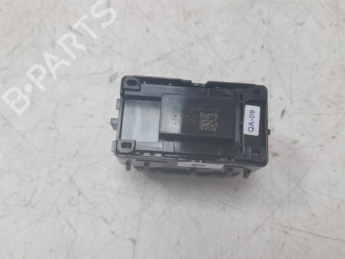 Used Left rear window switch Left rear window switch MERCEDES-BENZ C-CLASS (W206) C 200 d (206.003) (163 hp) 33965179 33965179