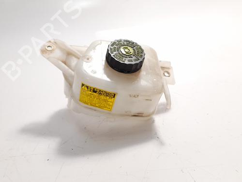 Used Power steering reservoir TOYOTA YARIS (_P13_) 1.5 Hybrid (NHP130_, NHP130) (101 hp) 14196832