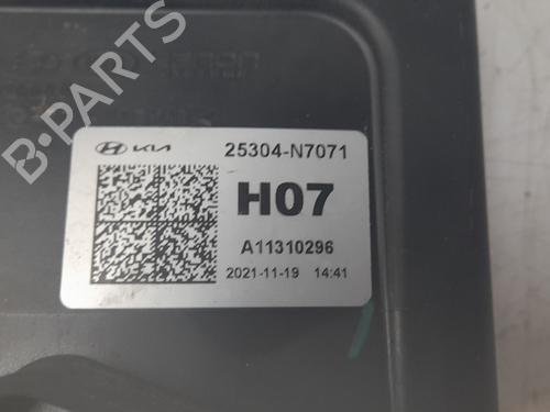 Radiator fan HYUNDAI TUCSON (NX4E, NX4A) | BP32424872M35