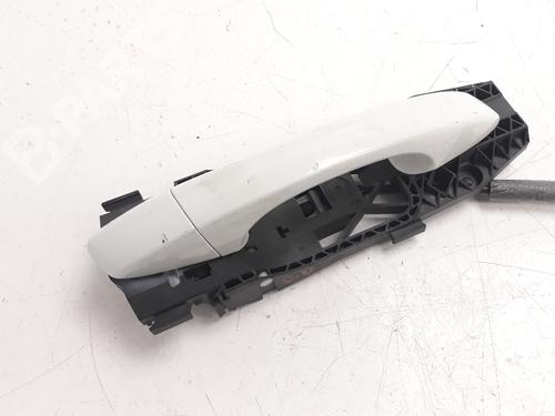 Used Front right exterior door handle Front right exterior door handle VW GOLF VII (5G1, BQ1, BE1, BE2) 1.0 TSI (115 hp) 8662399 8662399