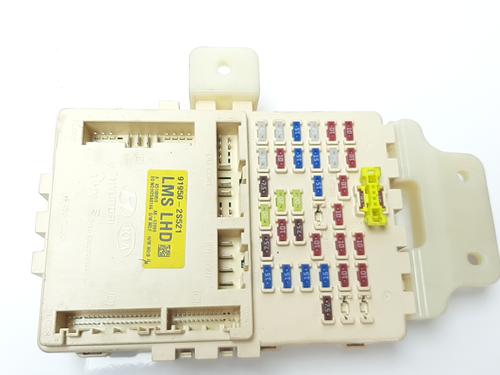 Used Fuse box HYUNDAI ix35 (LM, EL, ELH) [2009-2016]  9216483