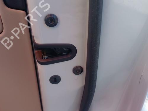 front-right-lock-porsche-macan-xab-2024-36995111 main image