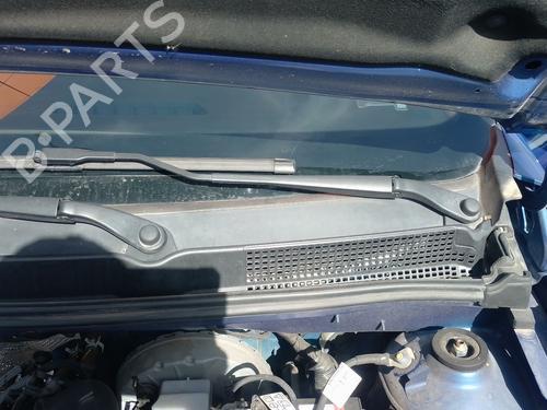 Used Front wiper motor Front wiper motor DACIA SANDERO III 1.0 TCe 90 (91 hp) 39667636 39667636