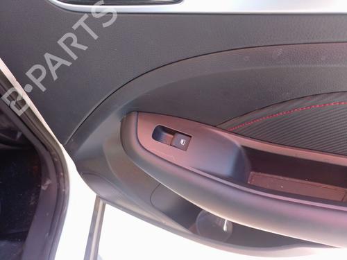 right-rear-window-switch-mg-mg-zs-suv-azs1-2017-33704445 main image