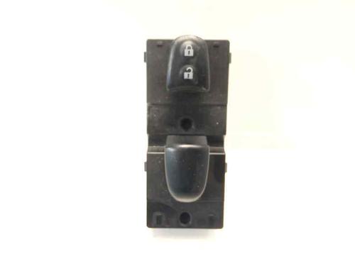 Used Right front window switch Right front window switch NISSAN JUKE (F15) 1.2 DIG-T (115 hp) 6457331 6457331