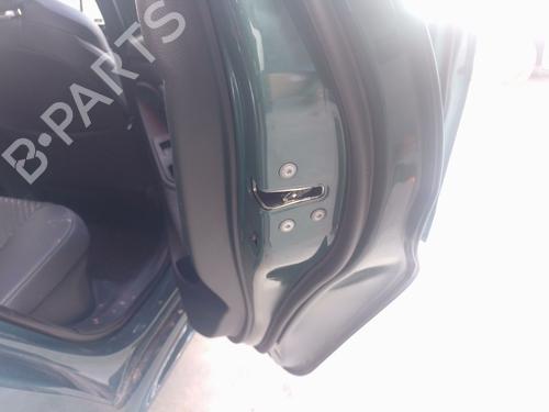 Højre bagtil lås Højre bagtil lås TOYOTA YARIS (_P21_, _PA1_, _PH1_) 1.5 Hybrid (MXPH10, MXPH11) (116 hp) 33832135 33832135