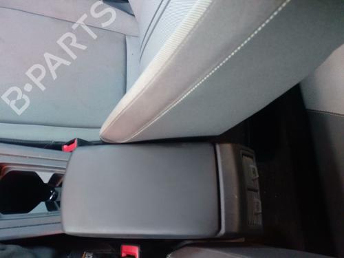 Used Armrest / Center console Armrest / Center console SEAT LEON (KL1, KLG) 1.0 TSI (110 hp) 36448728 36448728
