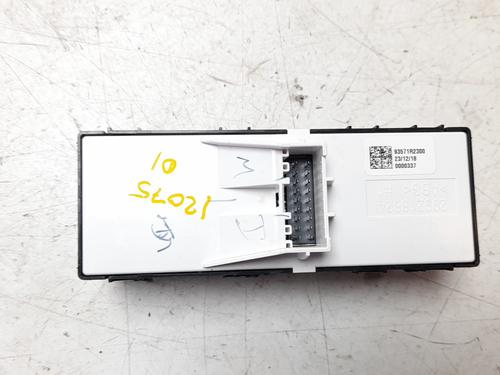 Used Left front window switch KIA SPORTAGE V (NQ5) 1.6 T-GDI MHEV (160 hp) 24807770