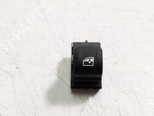 Used Right rear window switch BMW 1 (F40) 120 i (178 hp) 22547055
