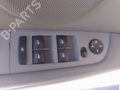 Venstre fortil elrude kontakt Venstre fortil elrude kontakt BMW 3 (E90) 320 d (163 hp) 36390599 36390599