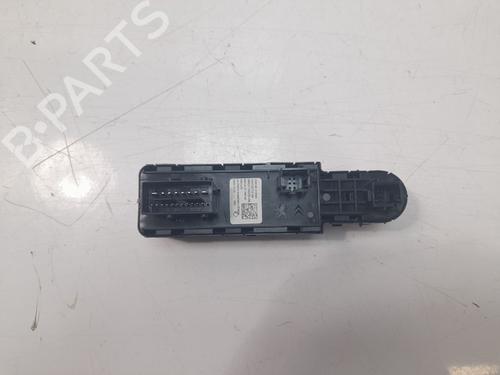 Left front window switch OPEL CORSA F (P2JO) 1.2 (68) | BP26384357I27 
