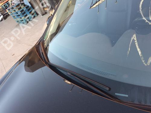 Used Front windshield wiper arm INFINITI Q50 50 D (170 hp) 27678459