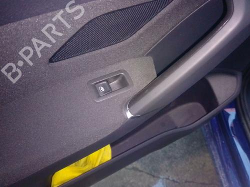 Mando elevalunas trasero izquierdo VW TOURAN (5T1) [2015-2026]  31307094