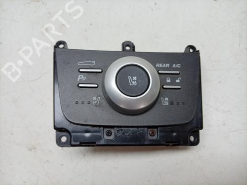Used Climate control Climate control 37605957 37605957