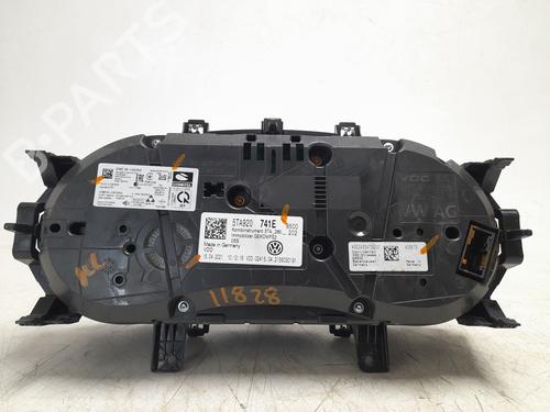 Instrument cluster VW TOURAN (5T1) 2.0 TDI | BP22555877C47 