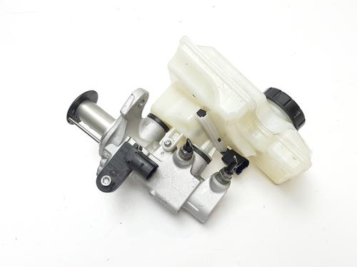Used Brake master cylinder AUDI Q3 (F3B) 35 TDI (150 hp) 9314524