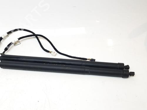 Tailgate lift support LAND ROVER DISCOVERY SPORT (L550) 2.0 D | BP26506318C138 