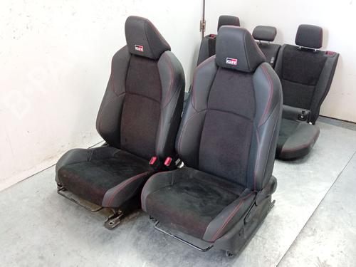 Juego Asientos Juego Asientos TOYOTA YARIS (_P21_, _PA1_, _PH1_) 1.5 (MXPA11) (125 hp) 37024778 37024778