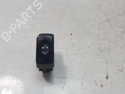 Used Left front window switch RENAULT MEGANE I Classic (LA0/1_) 1.9 dTi (LA1U) (80 hp) 28127906