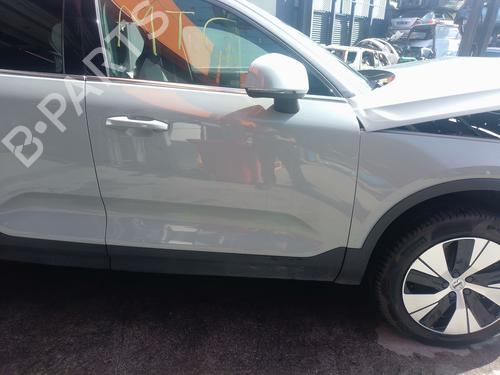 Used Right front door Right front door 38557982 38557982