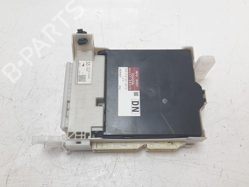 Used Electronic module TOYOTA YARIS (_P13_) 1.5 Hybrid (NHP130_, NHP130) (101 hp) 28621806