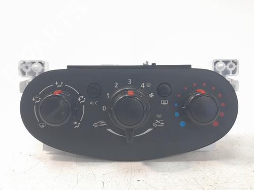 AC Styreenhet / Manøvreringsenhet DACIA SANDERO II TCe 90 LPG (B8M1) (90 hp) 29146383