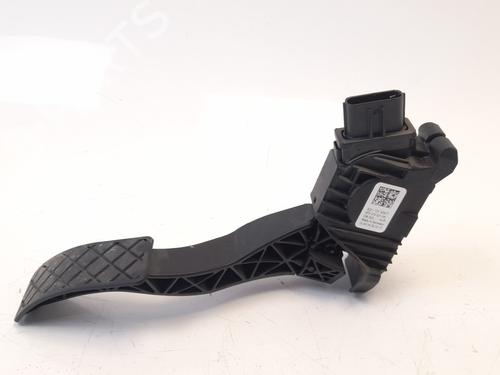 Pedal SEAT LEON SC (5F5) 1.6 TDI (105 hp) 5Q1721503F | 5Q1721503F |