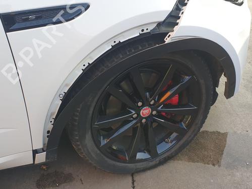 Used Right front steering knuckle JAGUAR E-PACE (X540) 2.0 D180 AWD (179 hp) 19167504