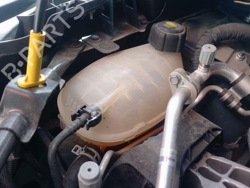 Used Expansion tank Expansion tank RENAULT CAPTUR II (HF_) TCe 90 (HFM6) (91 hp) 38411668 38411668