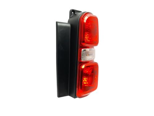 Right taillight PEUGEOT EXPERT Bus (V_) 1.6 BlueHDi 115 | BP32483003C35