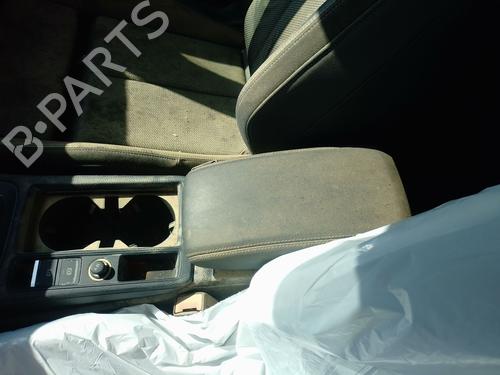 armrest-center-console-audi-q3-f3b-2018-38508592 main image