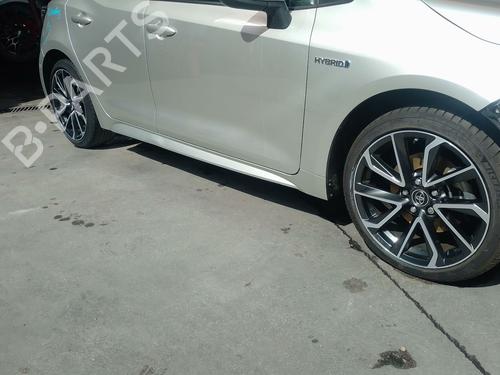 Trinbræt Trinbræt TOYOTA COROLLA Hatchback (_E21_, _EA1_, _EH1_) 2.0 Hybrid (MZEH12) (180 hp) 39613552 39613552