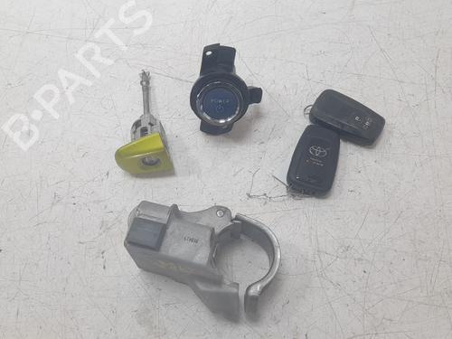 Used Ignition barrel Ignition barrel TOYOTA C-HR (_X1_) 1.8 Hybrid (ZYX10_, ZYX11_) (98 hp) 26573119 26573119