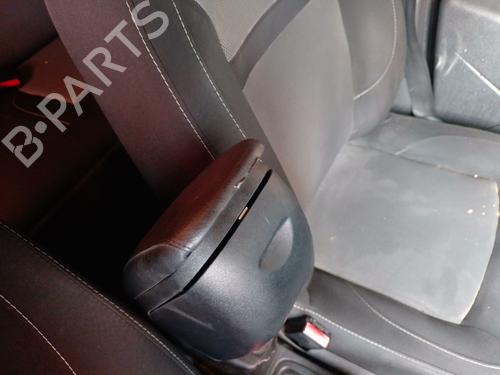 Armrest / Center console DACIA DUSTER (HS_) 1.2 TCe 125 | BP31966513I20