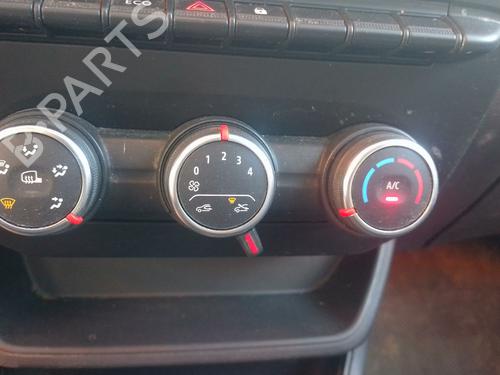 Used Climate control Climate control 38331524 38331524
