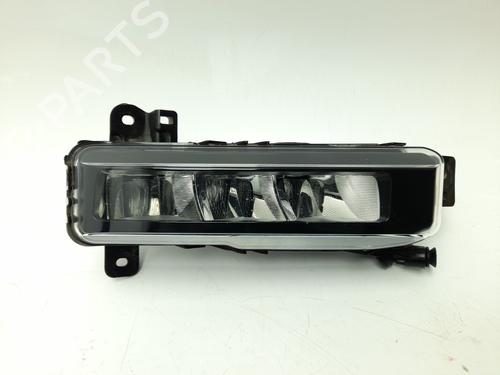 Used Right front fog light BMW 1 (F40) 118 d (150 hp) 31995960