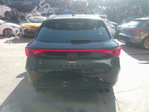 Used Rear center light Rear center light CUPRA LEON Sportstourer (KL8, KU8, KUD) 2.0 TSI 4Drive (310 hp) 40041534 40041534