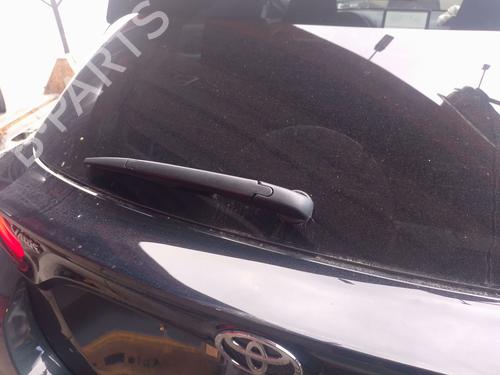 Used Rear wiper motor Rear wiper motor TOYOTA YARIS (_P21_, _PA1_, _PH1_) 1.5 Hybrid (MXPH10, MXPH11) (116 hp) 33832162 33832162
